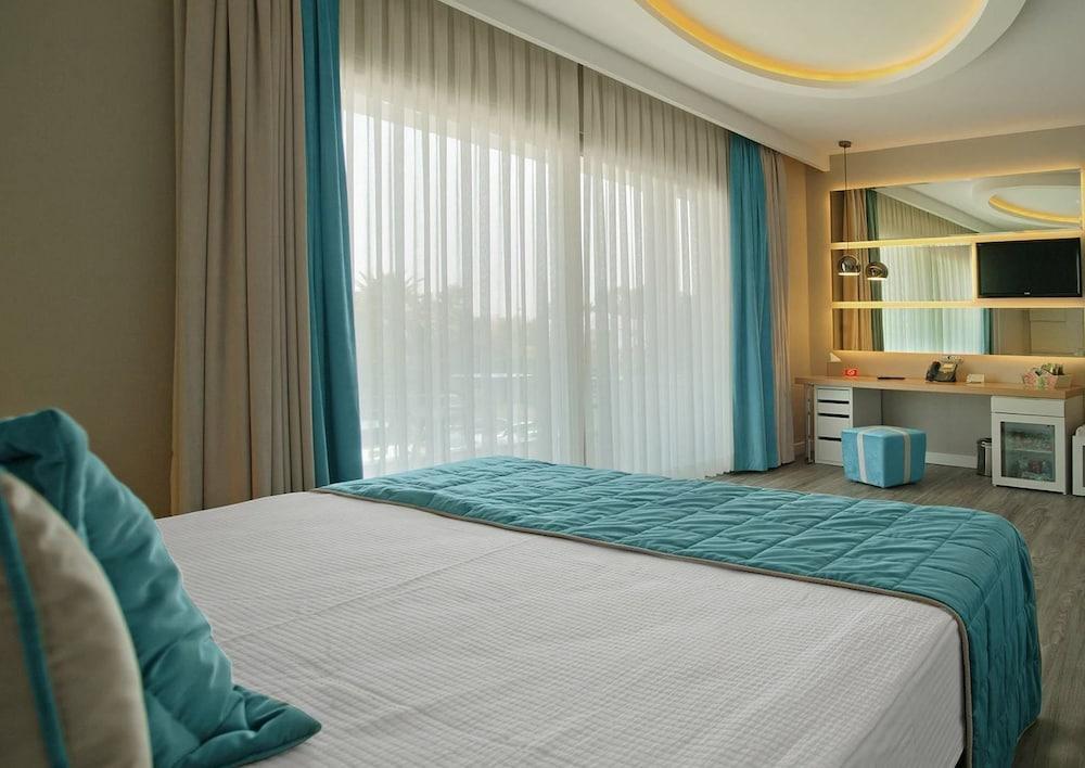 The D Hotel Cesme Resort Exterior photo